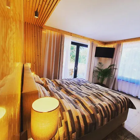 Sousedi Oda ve Kahvaltı Pavlov