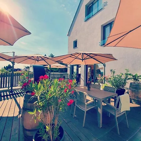 Sousedi Bed & Breakfast *