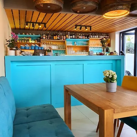 Sousedi Oda ve Kahvaltı 4*