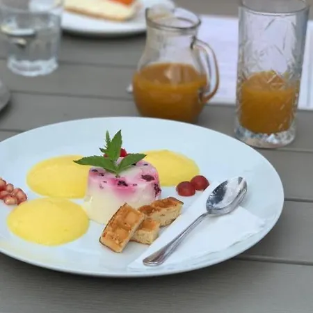 Sousedi Oda ve Kahvaltı Pavlov