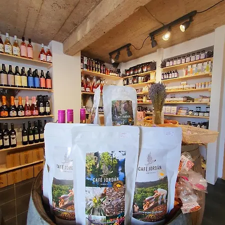 Oda ve Kahvaltı Sousedi 4*