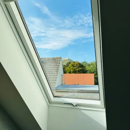 Oda ve Kahvaltı Sousedi 4*