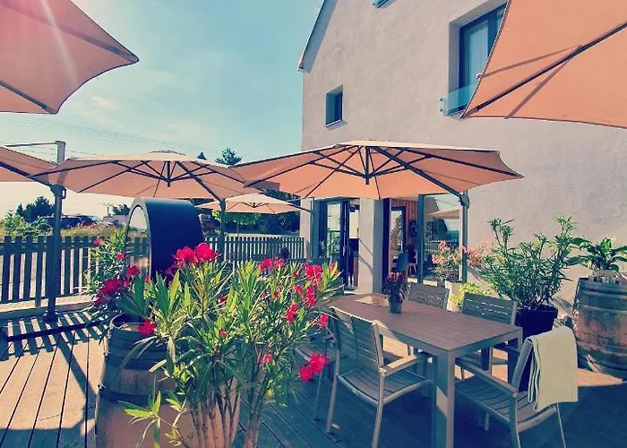 Sousedi Bed & Breakfast 4*